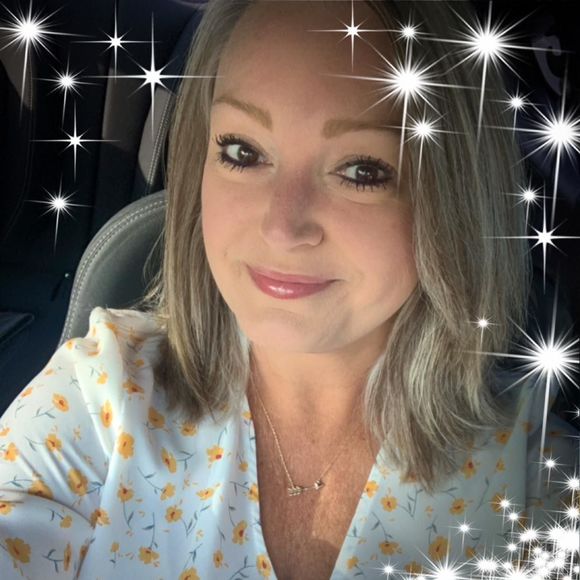 Meet your Posher, Angela - Picture 1 of 1